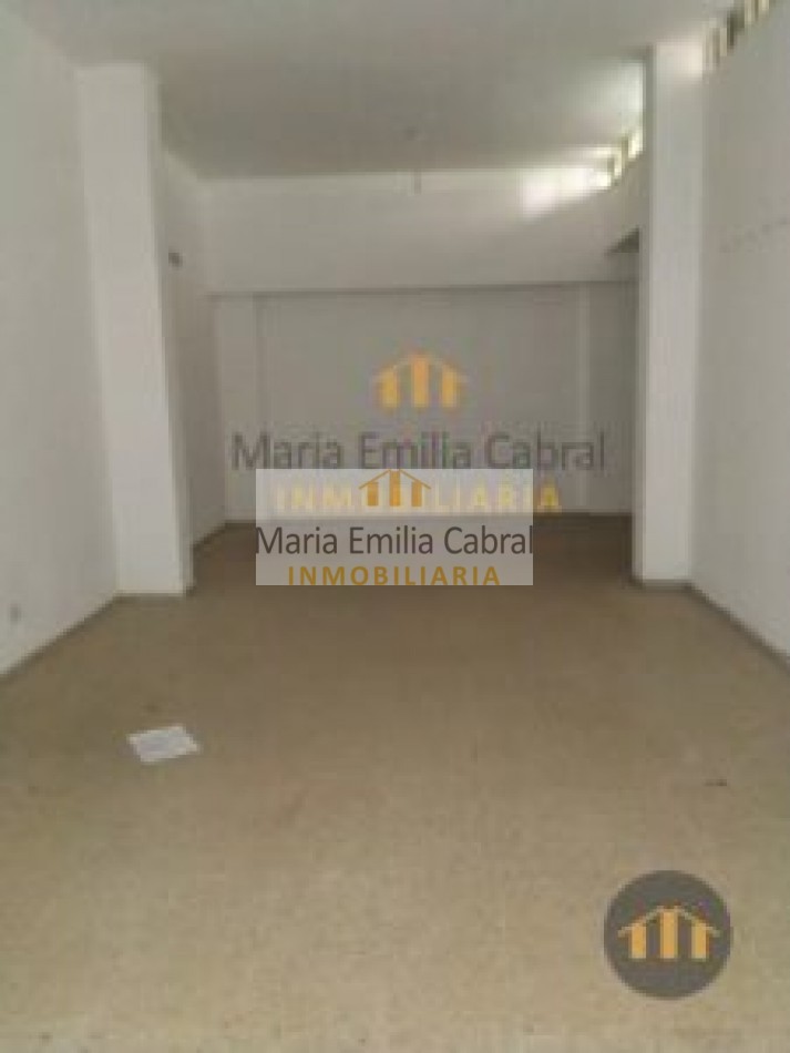 Amplio Local Comercial 